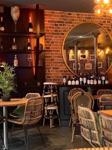 Le Macis, brasserie française à Paris où déguster Veenus Vodka