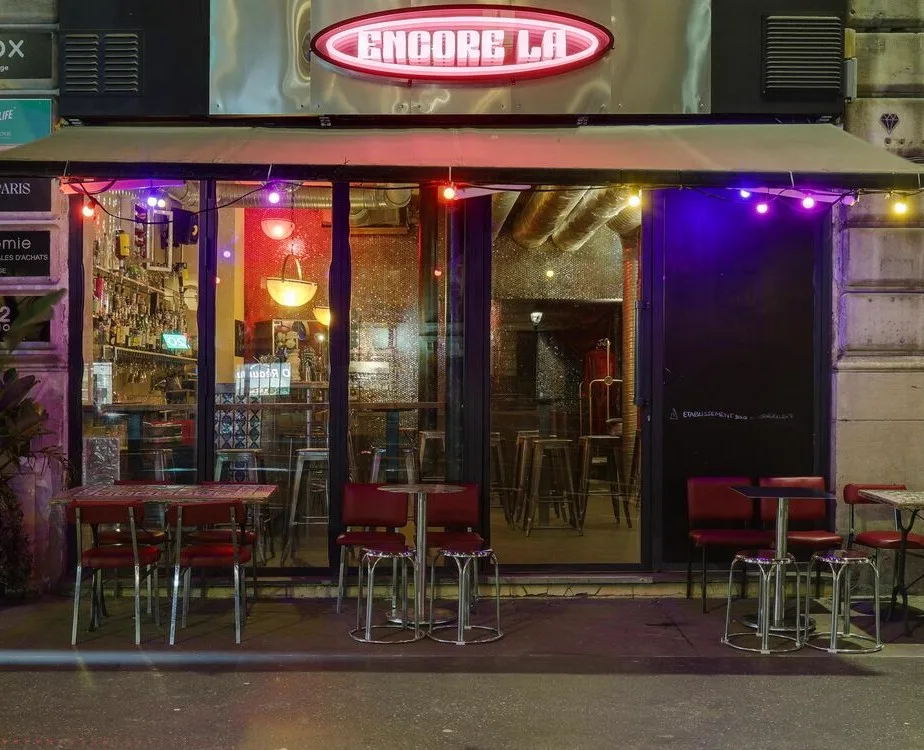 Encore Là - Paris